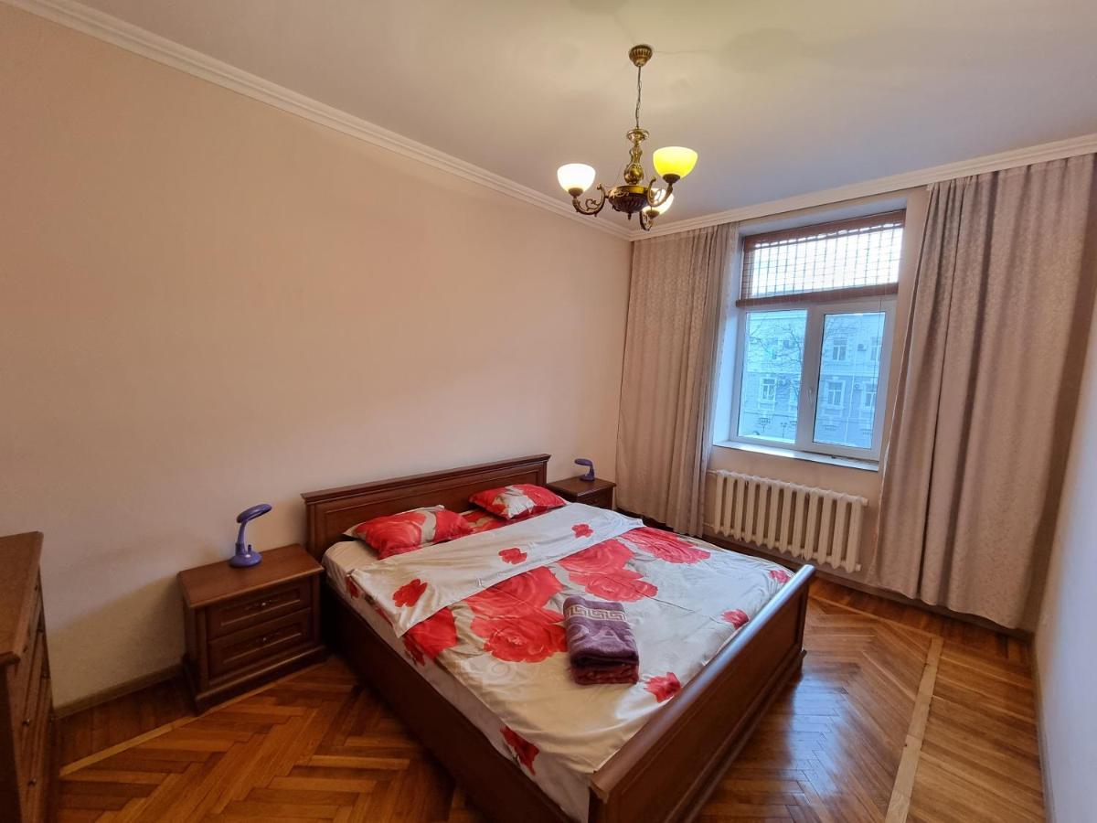 Stefan Cel Mare Boulevard Ultracentral Apartments In The Center Kiszyniów Zewnętrze zdjęcie