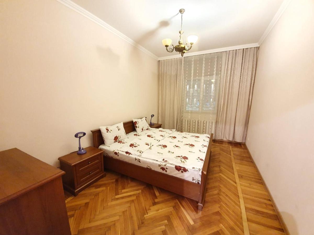 Stefan Cel Mare Boulevard Ultracentral Apartments In The Center Kiszyniów Zewnętrze zdjęcie