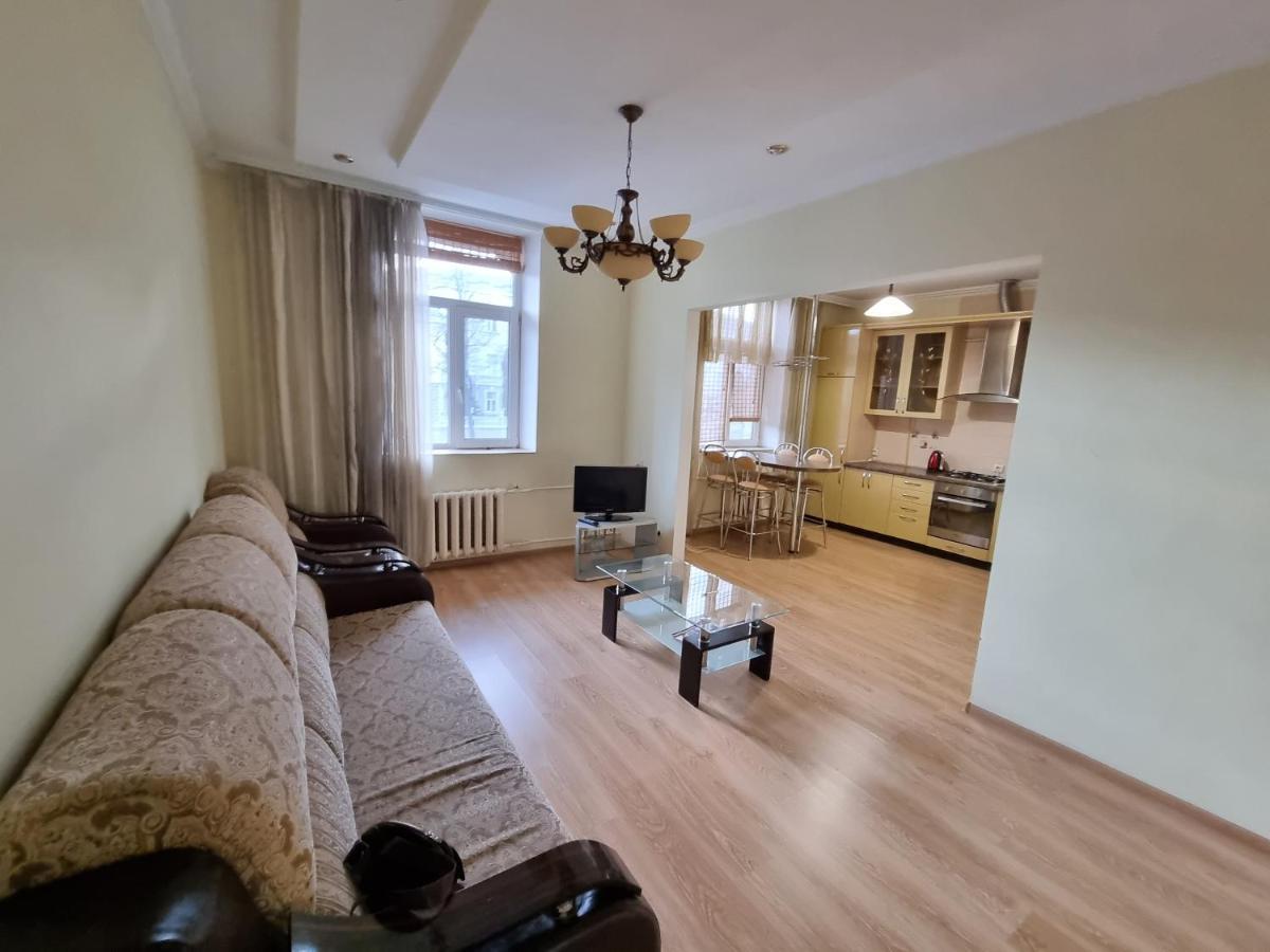 Stefan Cel Mare Boulevard Ultracentral Apartments In The Center Kiszyniów Zewnętrze zdjęcie