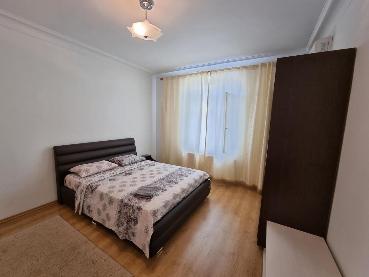 Stefan Cel Mare Boulevard Ultracentral Apartments In The Center Kiszyniów Zewnętrze zdjęcie